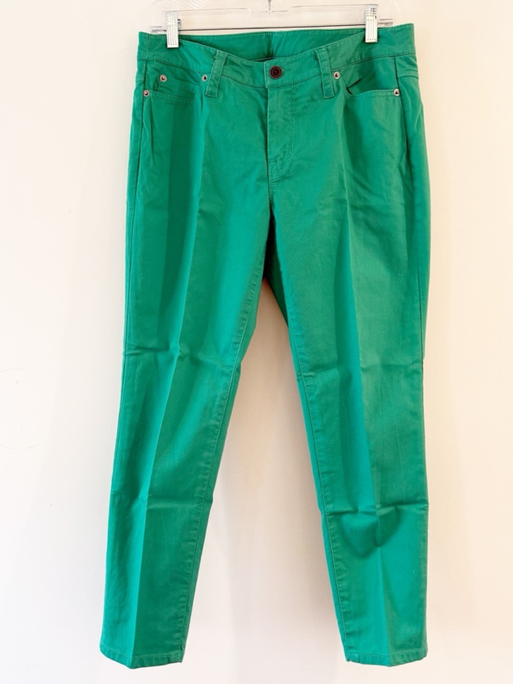 Women’s Emerald Green Cropped Straight-Leg Chino Pants - Picture 7 of 7